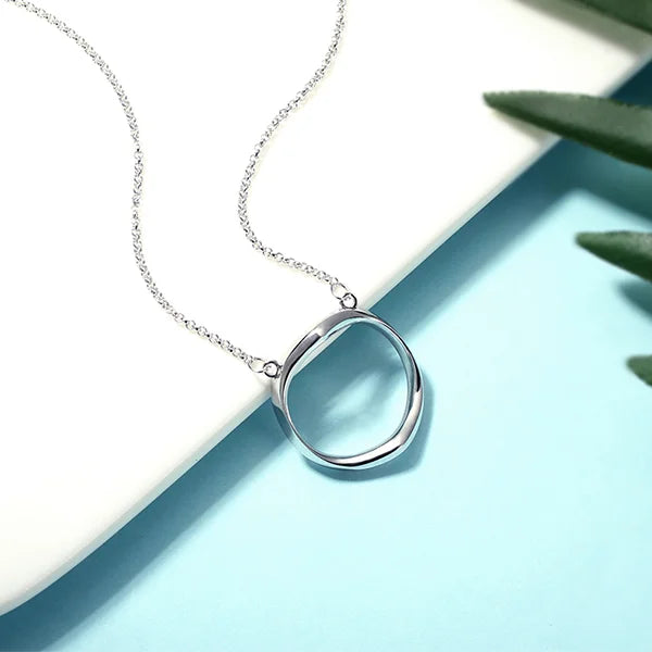 Personalized Shadow Heart Name Necklace in Silver - Glamour