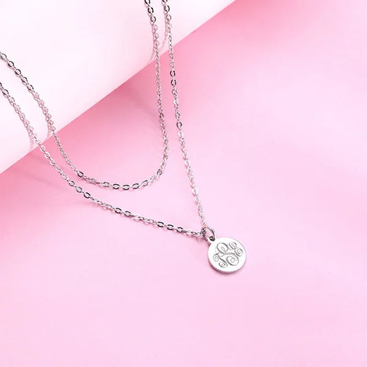 Personalized Gothic Letters Engraved Disc Choker Necklace in Gold - Glamour