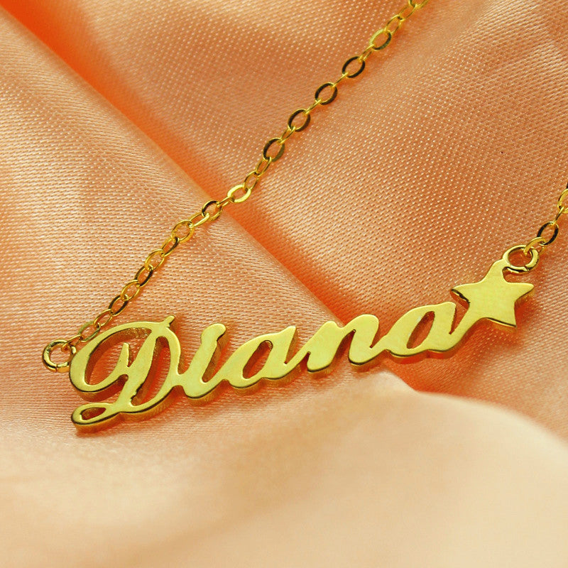 Sex and The City Name Necklace With Star - Glamour