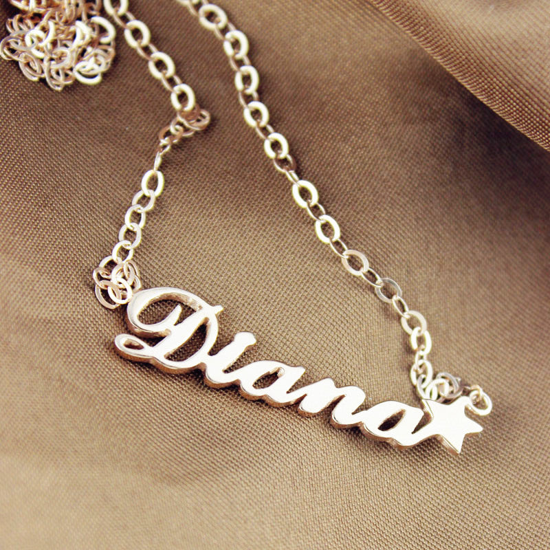 Sex and The City Name Necklace With Star - Glamour