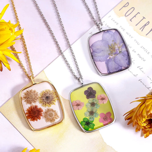 Personalized Birth Flower Necklace in Silver for Her - Glamour