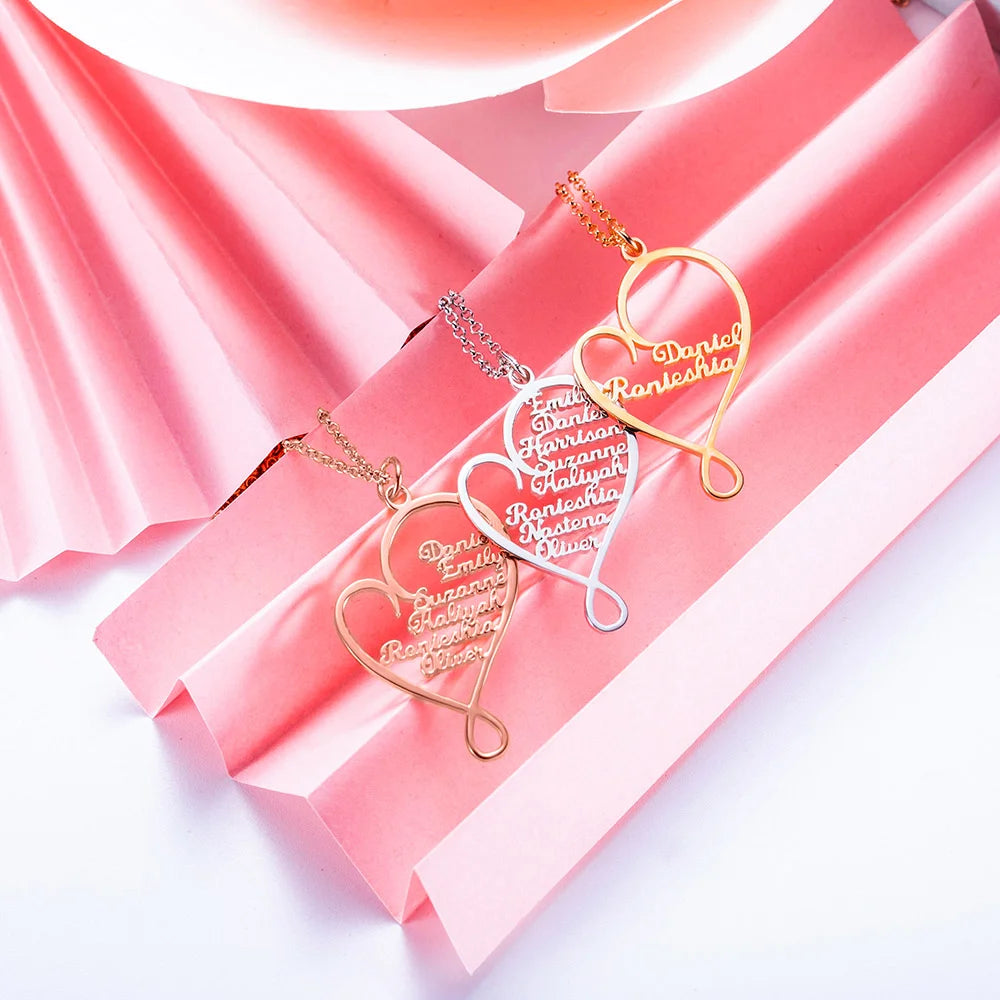 Personalized Heart and Hug Necklace for Mom - Glamour