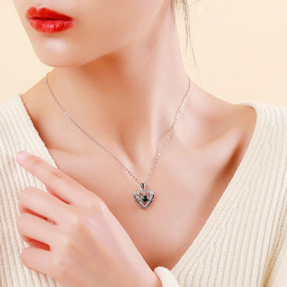 Customized Angel Wings Projection Necklace - Glamour