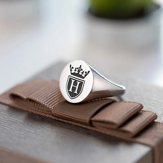 Customized Engraved Crown Signet Ring - Glamour