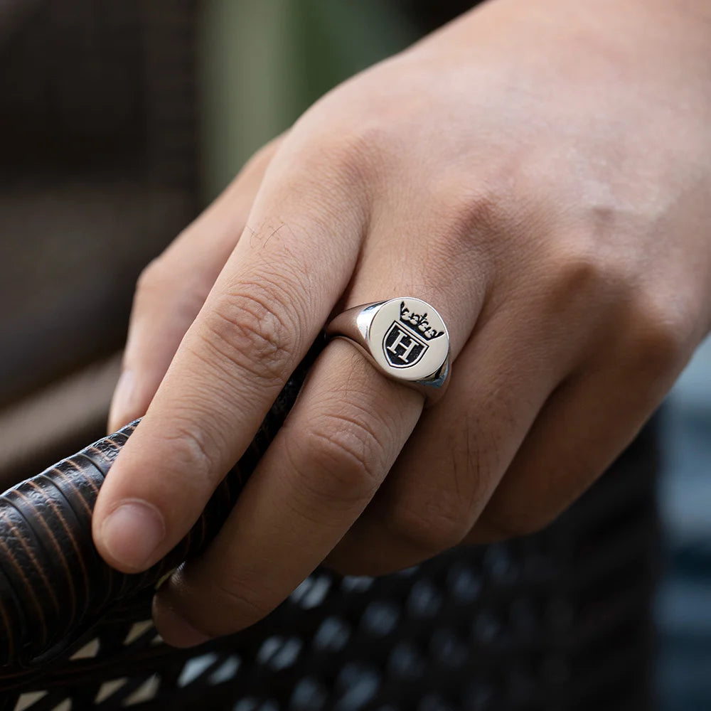 Customized Engraved Crown Signet Ring - Glamour