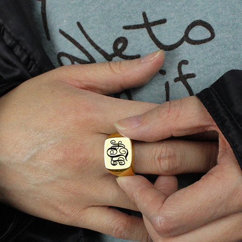 Personalized Signet Ring with Monogram - Glamour